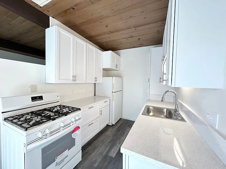 1540 Milvia Street — Photo 4