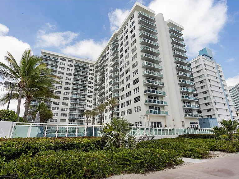 6917 Collins Ave #705 — Photo 26