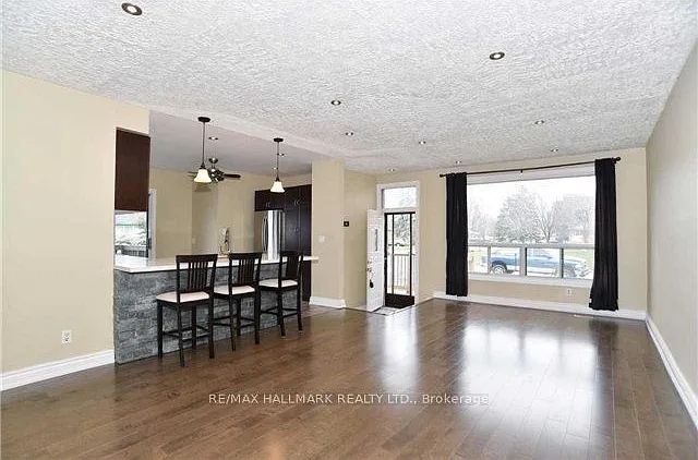 3 bed, $2,800 — Photo 3