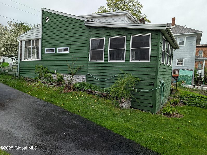 2nd image of 119 Montgomery Street