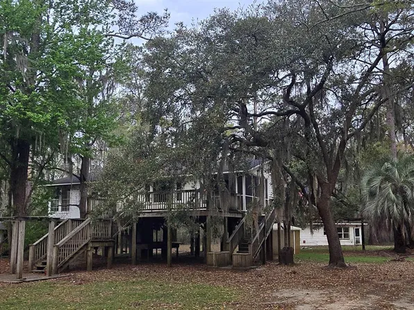 1030 Waccamaw Lake Dr., Conway, SC 29526