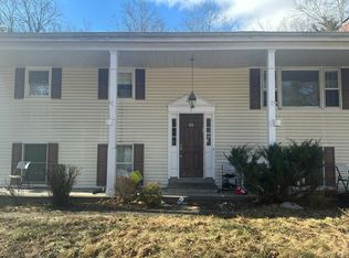 1 Frontier Ln, Airmont, NY 10952