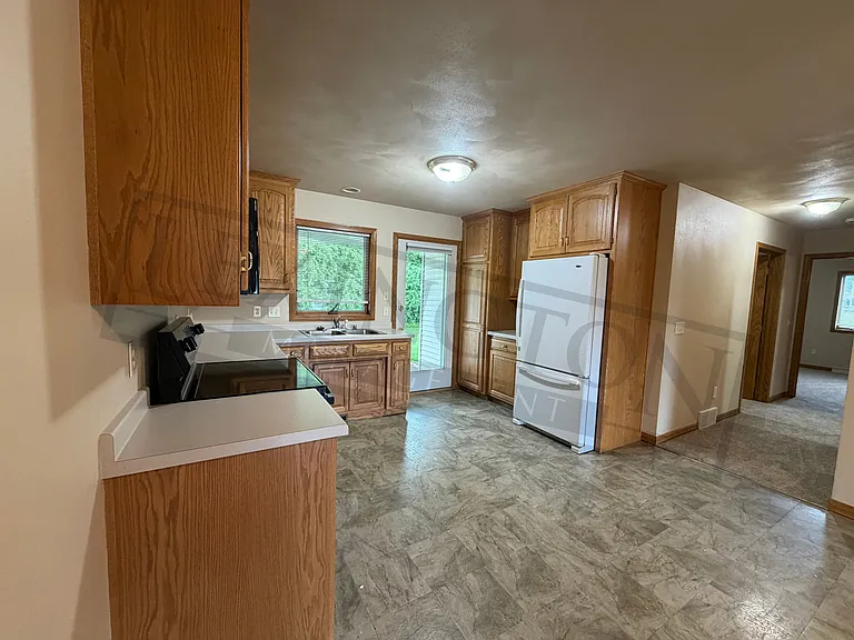 827 Foote St — Photo 9