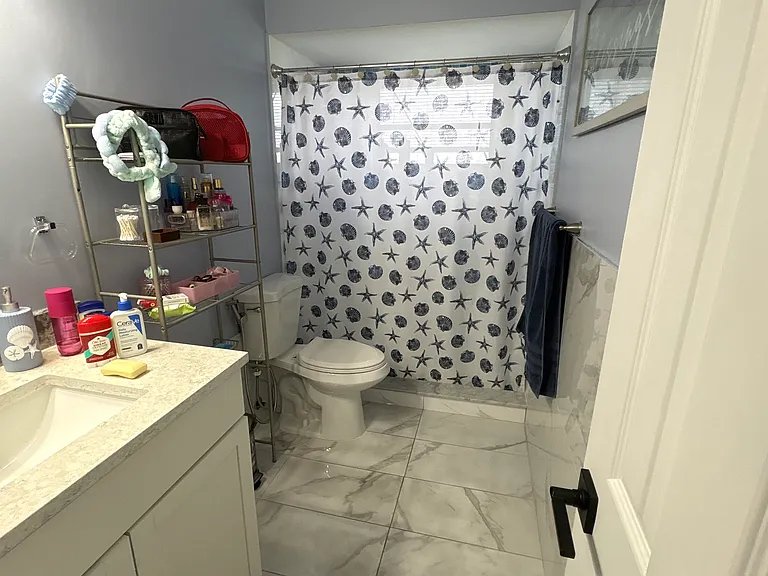 199 SE Crosspoint Dr — Photo 22