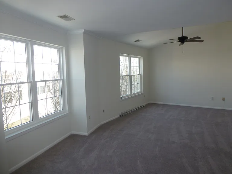 1901 Tanglewood Pl — Photo 10