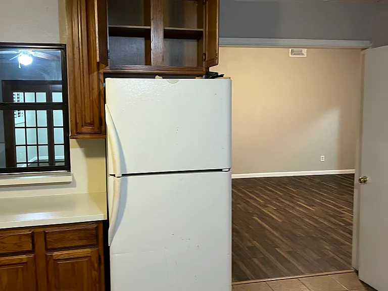 711 E Timberview Ln — Photo 18
