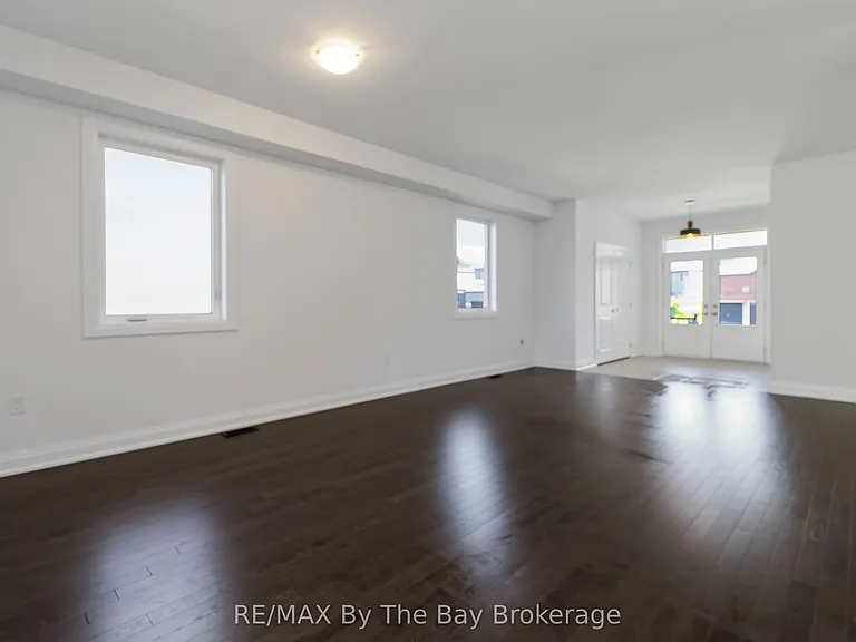 52 Amber Dr — Photo 8