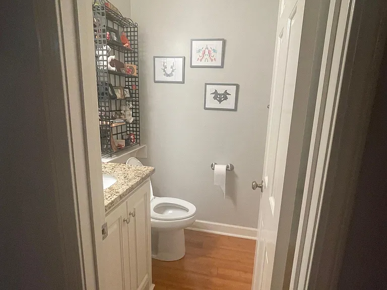 Main Floor 1/2 Bath