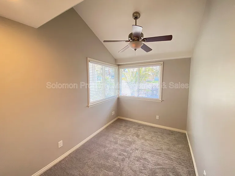 339 Crouch St — Photo 14
