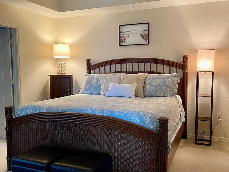 Master Bedroom with King Bed and access to the Lanai