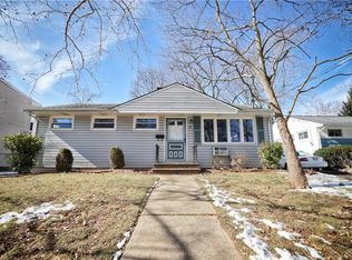 59 Willow Rd, Metuchen, NJ 08840