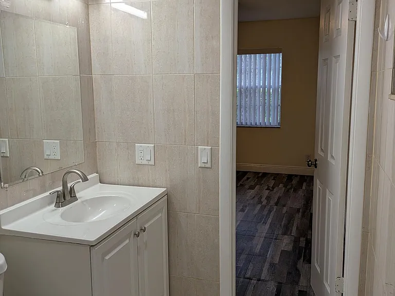 2810 Riverside Dr #106-A — Photo 3