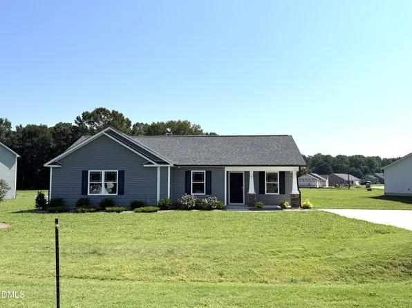 44 Harvest Hills Ln, Dunn, NC 28334