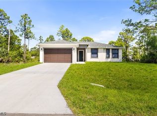 923 Alcalde St E, Lehigh Acres, FL 33974