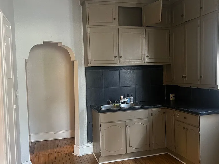 816 E Clarke St #1 — Photo 1