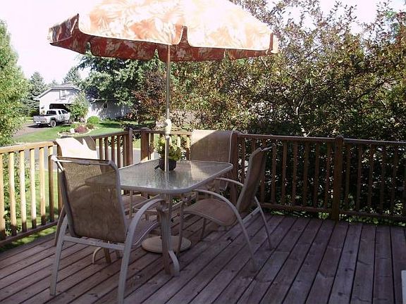 2nd image of 1315 Meadowlark Ln