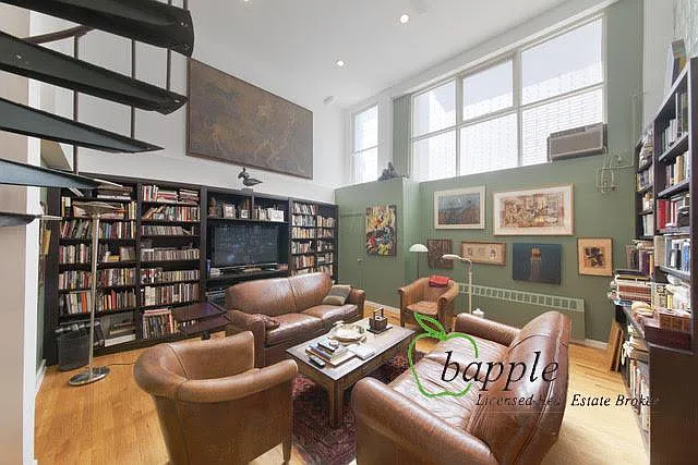 426 West Broadway photo 1