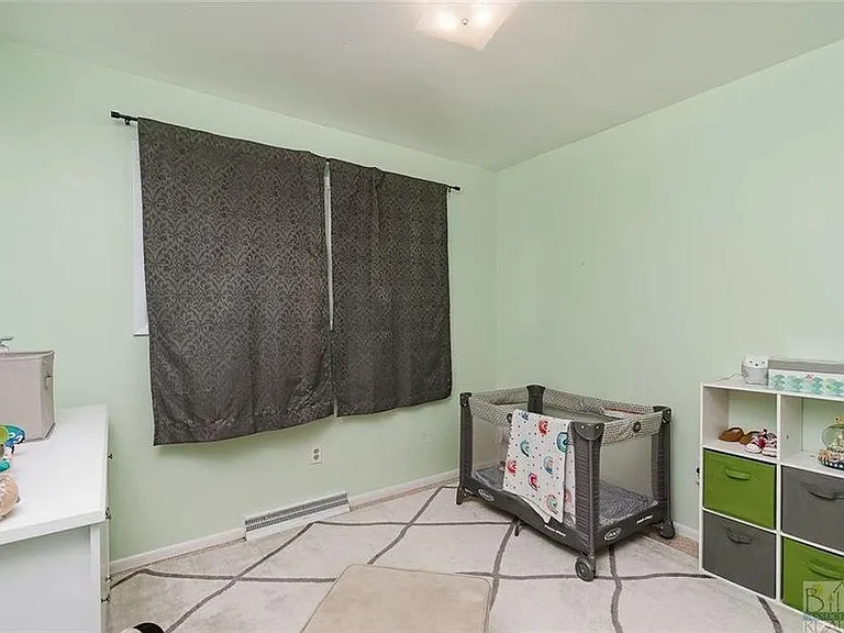 2631 Howard Ave — Photo 5