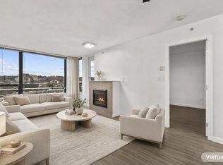 4182 Dawson St #903, Burnaby, BC