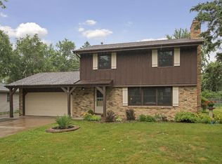 2197 Beam Ave E, Maplewood, MN 55109