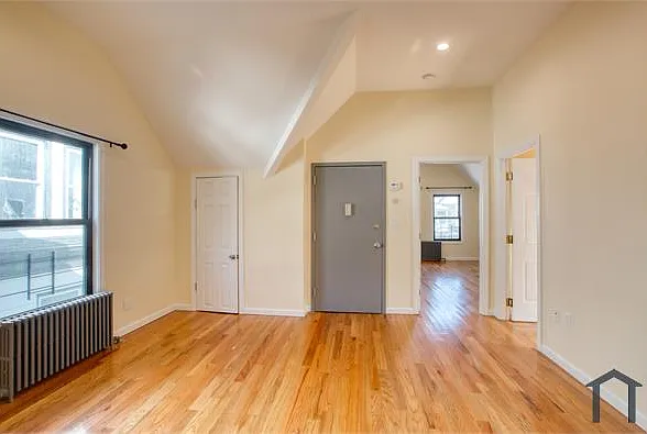 247 Willow St — Photo 7