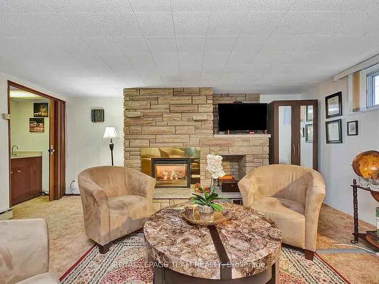 1233 Cheverton Ave — Photo 30