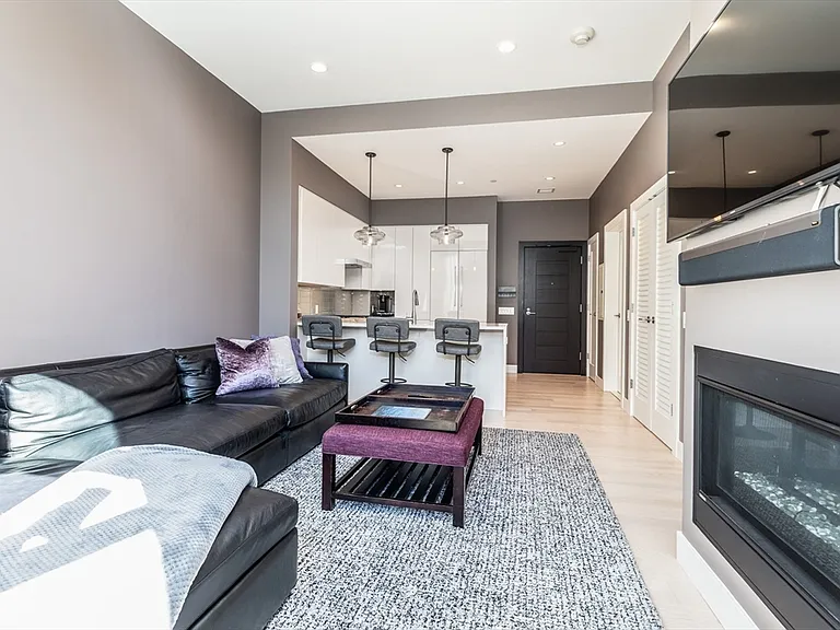32 Traveler St #Penthouse 8 — Photo 7