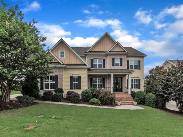 1990 Cameron Pond Dr, Cary, NC 27519