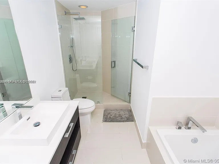 55 SW 9th St #2903 — Photo 8
