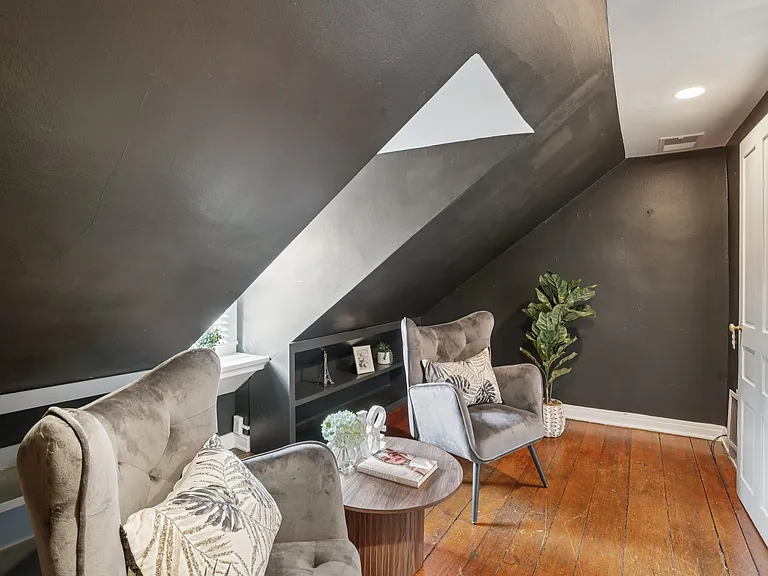 323 S Camac St — Photo 11