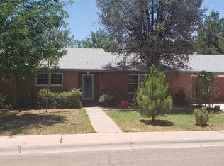1304 Westover Dr, Roswell, NM 88201