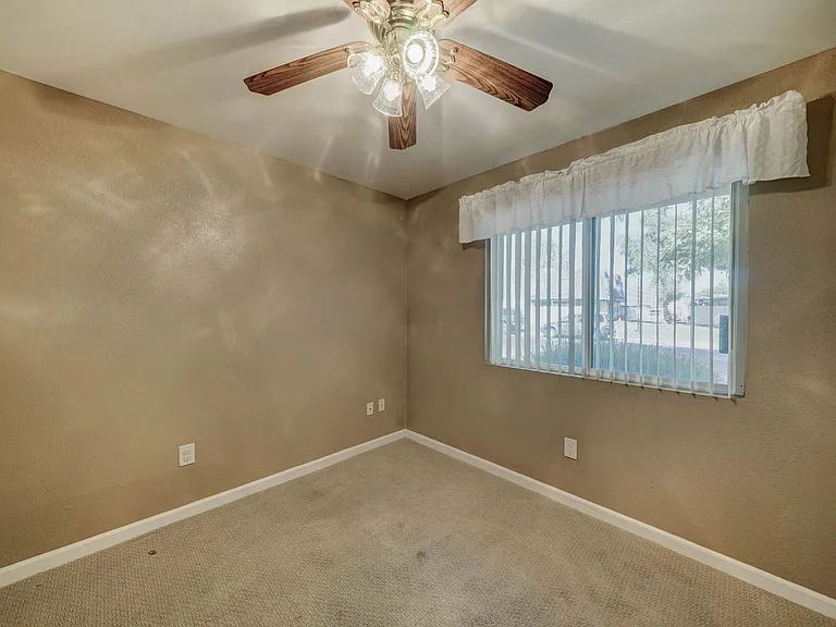 3301 W Loma Ln #1 — Photo 12