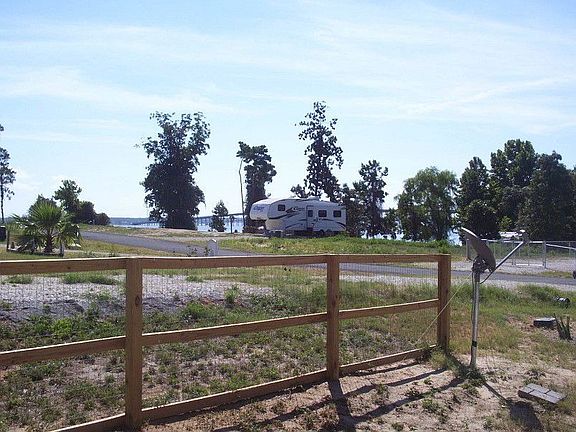 2nd image of 441 Lagoon Dr