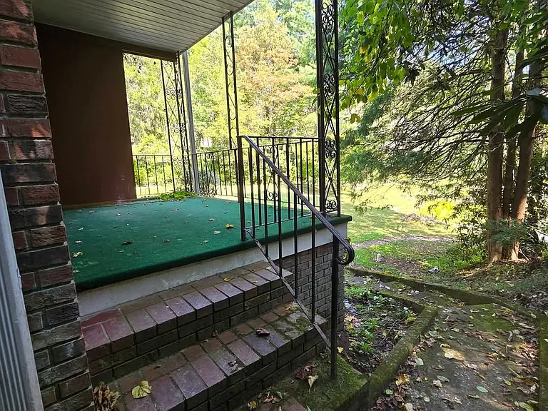 129 Westwood Dr #1 — Photo 6
