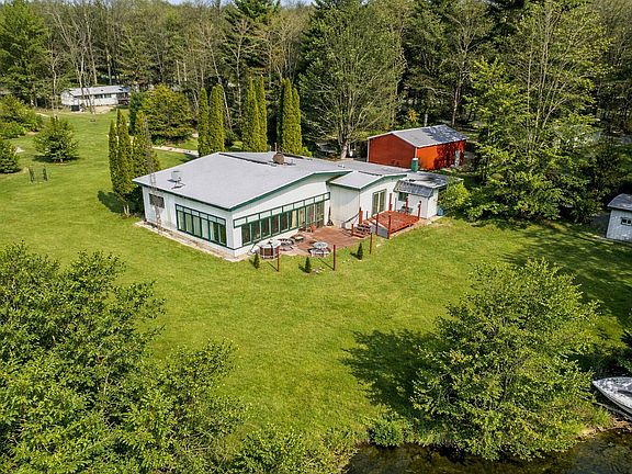 3rd image of 8911 Ora Lake Rd