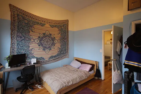 Rented by Nooklyn NYC LLC | media 11