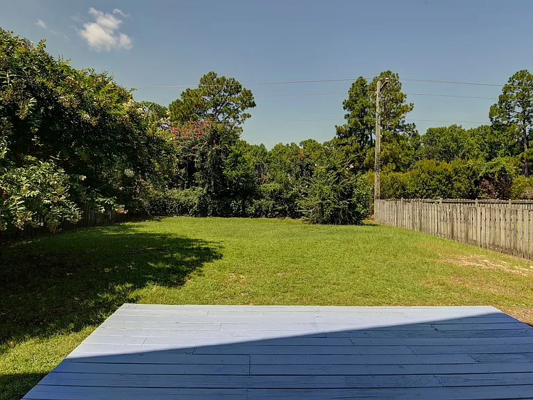141 Wigmore Ln — Photo 2