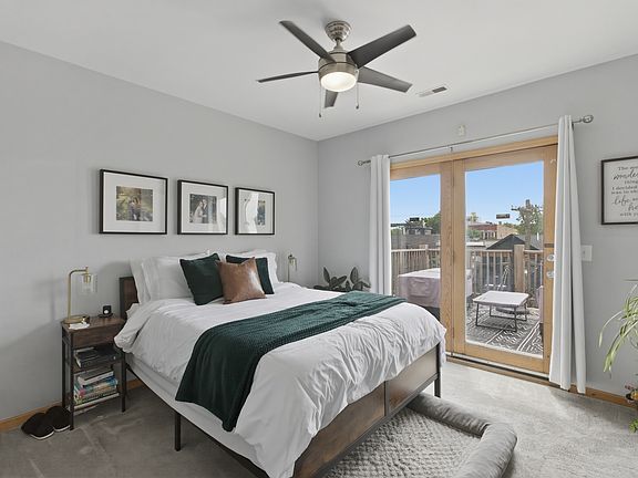 4th image of 2033 W Huron St APT 3