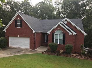 957 Coosawilla Dr, Winder, GA 30680