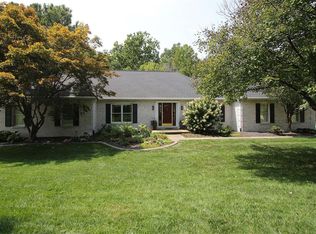9 Forest Hill Ln, Edwardsville, IL