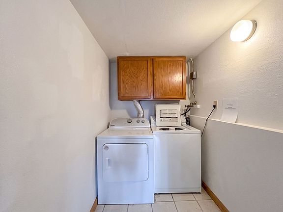 5th image of 416 N Fuller Placer Rd