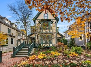 14 Sacramento St #2, Cambridge, MA 02138