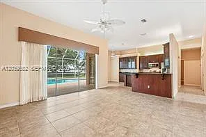 240 SW Marathon Ave — Photo 4