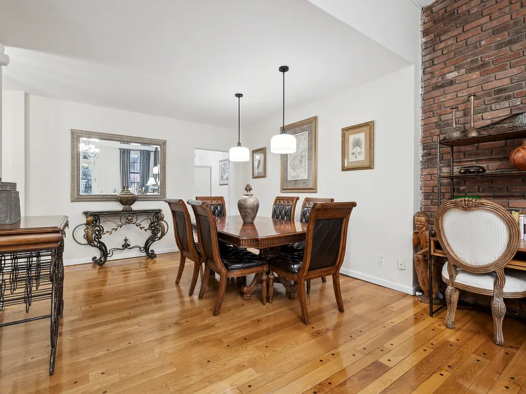 302 E 30th St #1/2 — Photo 10