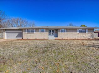 501 Bell Fountaine Dr, Moore, OK 73160