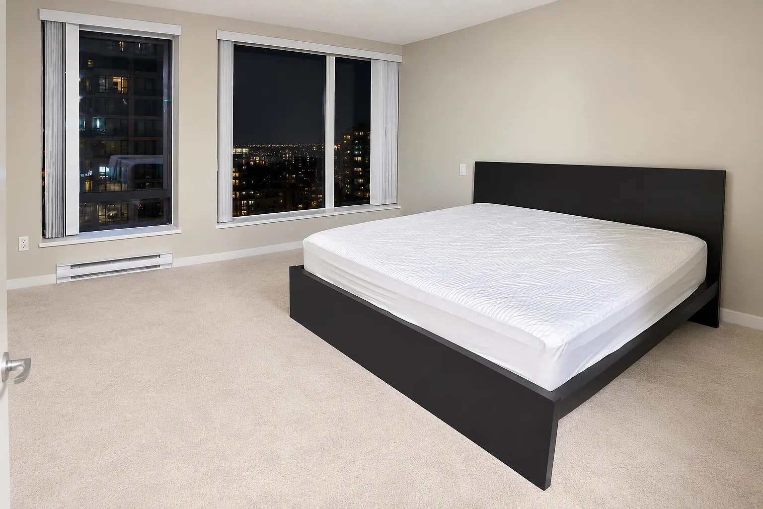 2 bed, 1115 sqft, $3,200 — Photo 4
