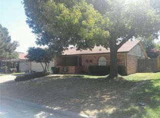 2621 Argus Dr, Grand Prairie, TX 75052