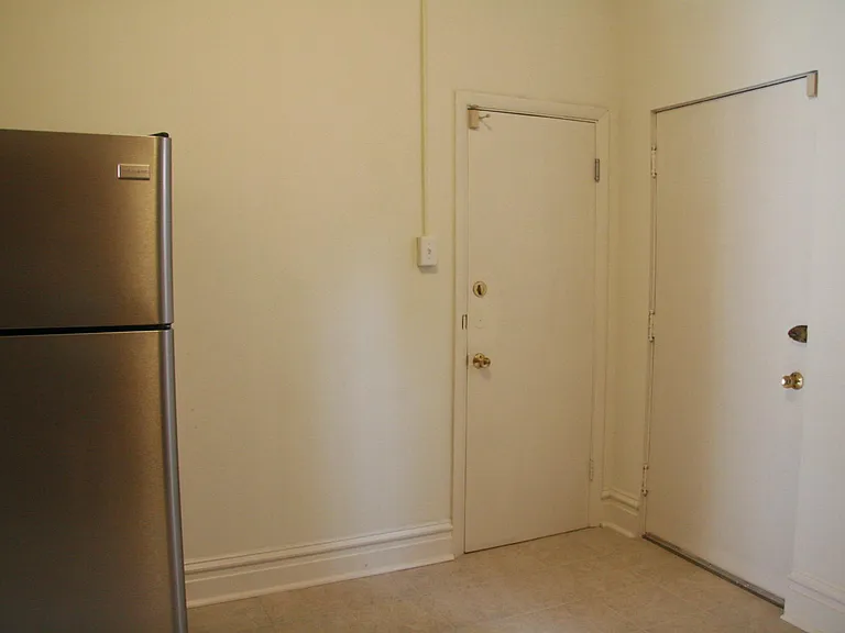 345 Rosedale Ave — Photo 19