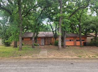 7320 Monterrey Dr, Fort Worth, TX 76112