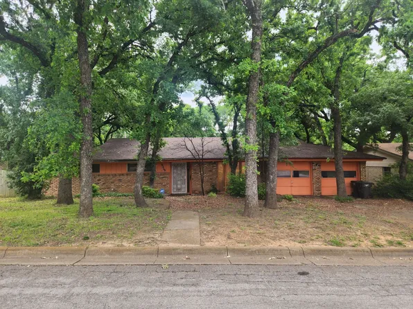 7320 Monterrey Dr, Fort Worth, TX 76112
